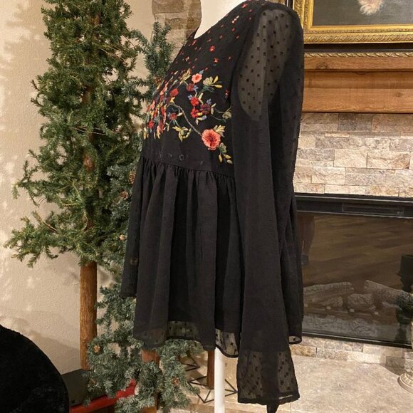 ZARA TRAFALUC COLLECTION Womens S BLACK Top Embroidered Babydoll Open Back Tie - Picture 3 of 7